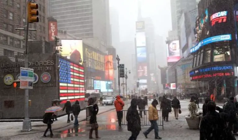 does it snow the first week of december in new york